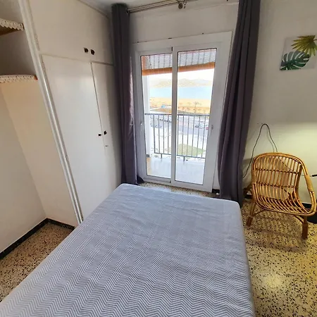 Karina Beach-3 * Empuriabrava