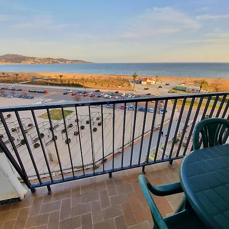 Апартаменты Karina Beach-3 *