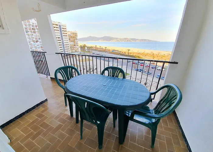 Karina Beach-3 * Empuriabrava