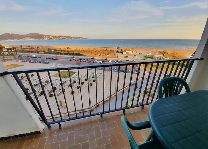Appartamento Karina Beach-3 *